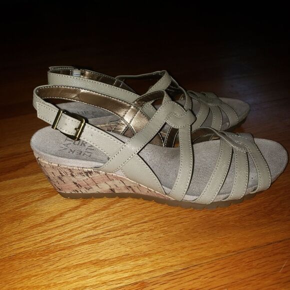 Naturalizer beige wedge sandals Womans Size 9m - Picture 1 of 7